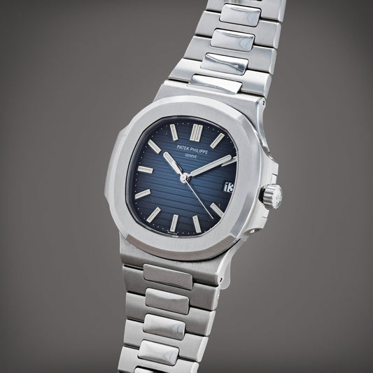 NAUTILUS STEEL BLUE DIAL 40MM 2018 COMPLETE SET Watch